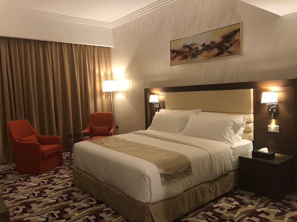 Al Murooj Grand Hotel Маскат Екстер'єр фото