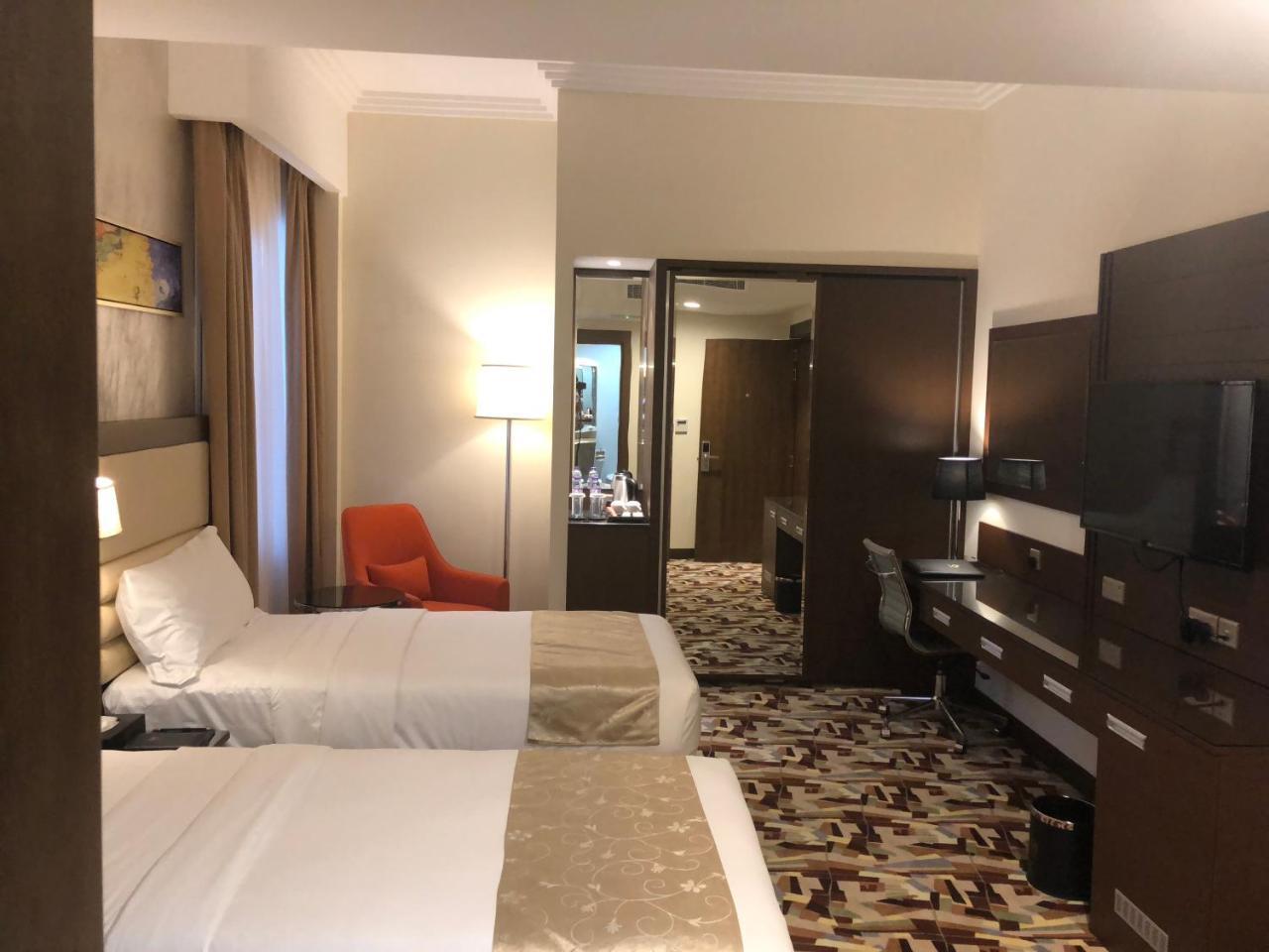 Al Murooj Grand Hotel Маскат Екстер'єр фото